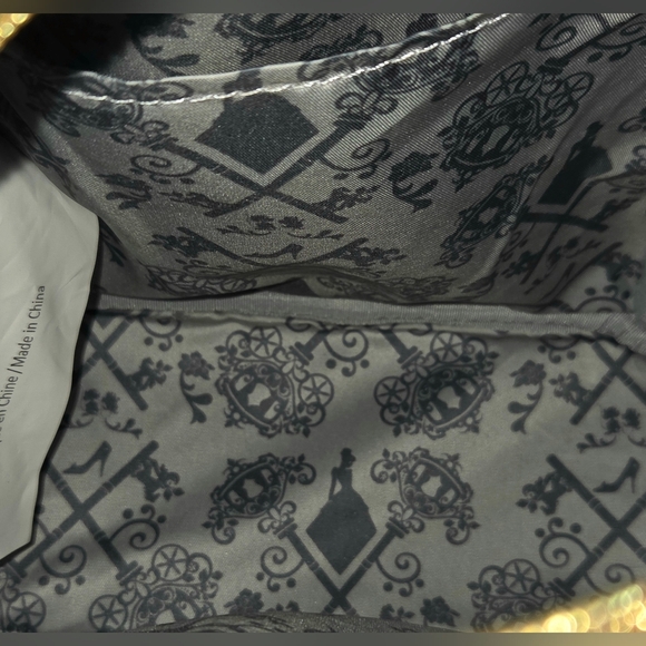 LOUNGEFLY DISNEY CINDERELLA VILLAINS BACKPACK. - Picture 6 of 7